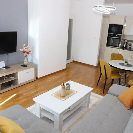 Apartment Cecovic - Mellain